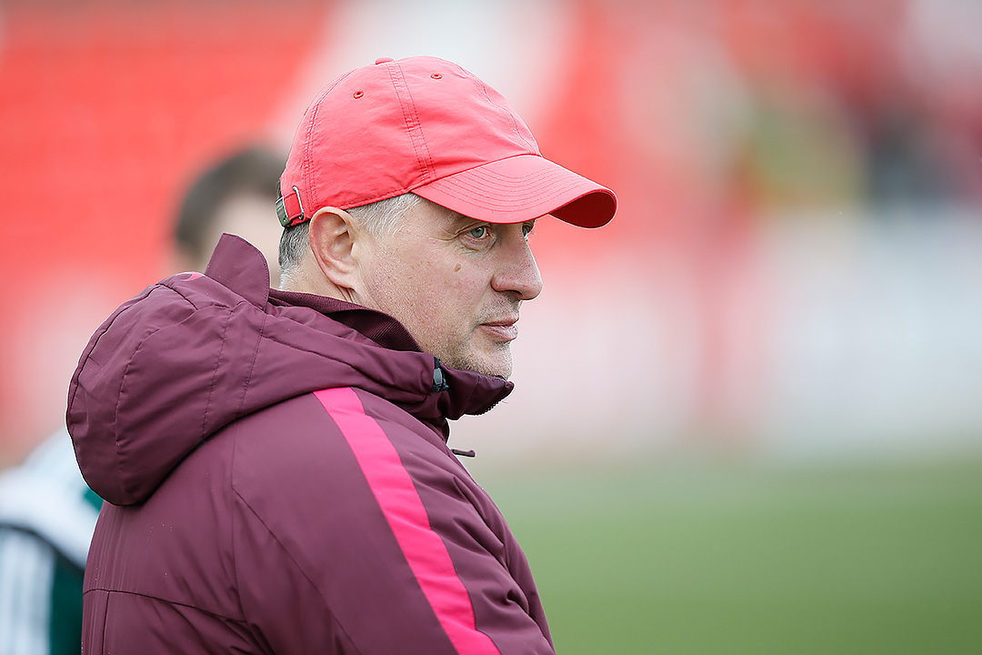 Алексея лунина. Лунин вратарь. Лунин тренер спартака. Алексея лунина. Алексея лунина.